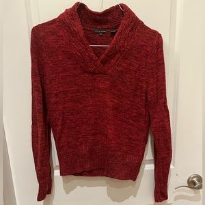 Knit v-neck sweater in heathered red